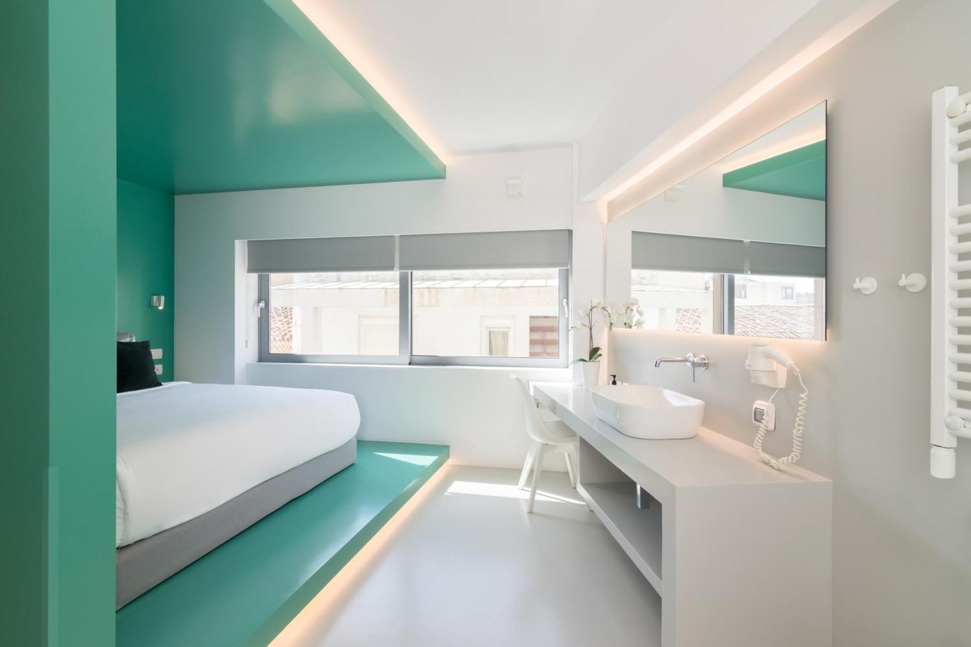 Apartment Color Cube