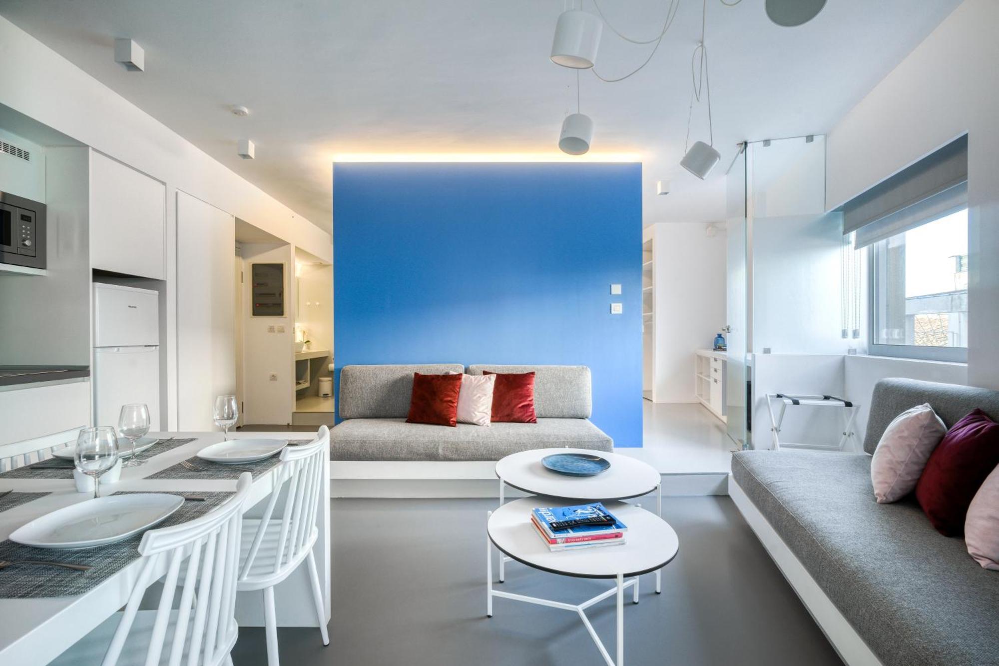 Apartment Color Cube *