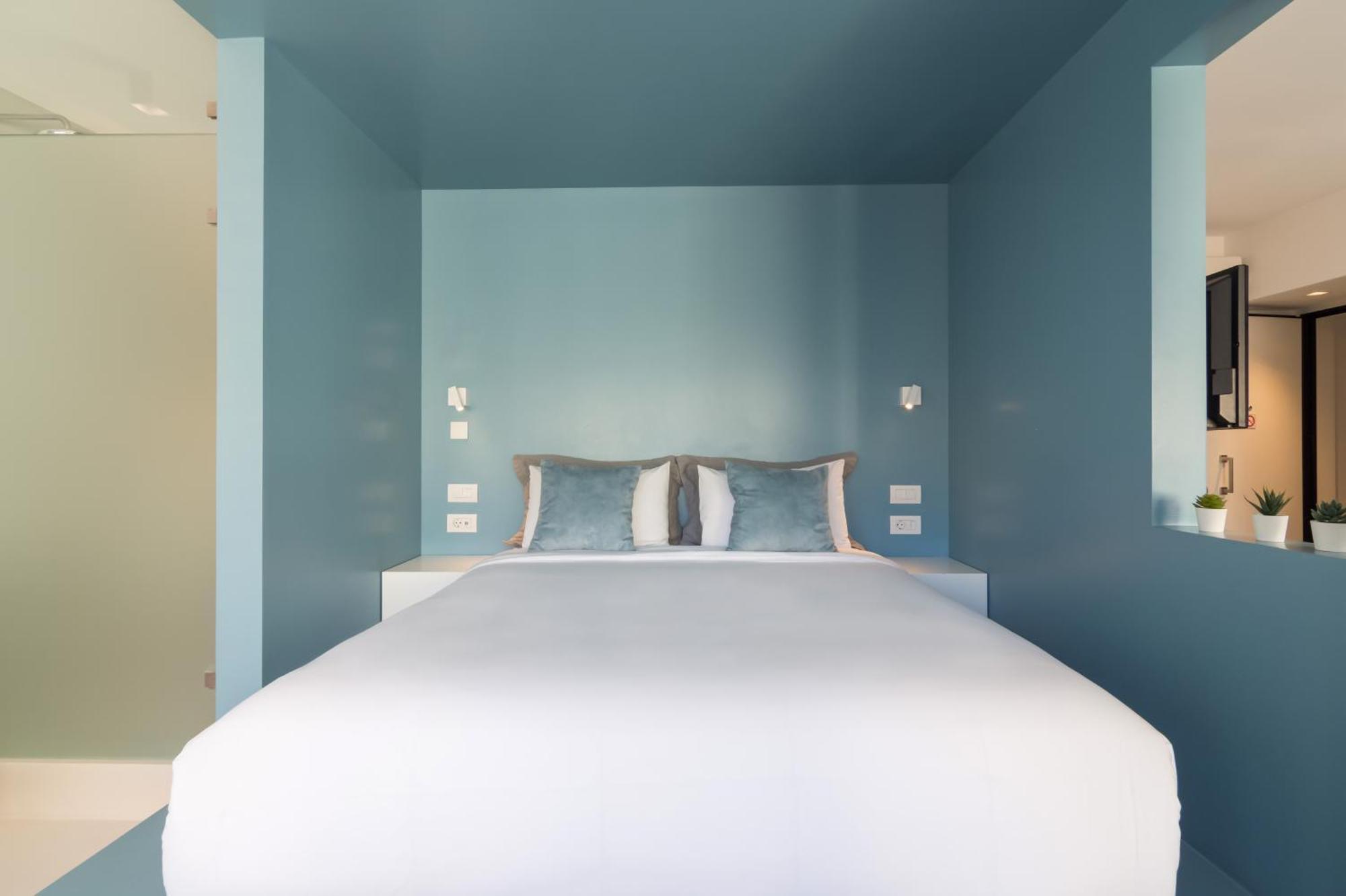 Color Cube Apartment