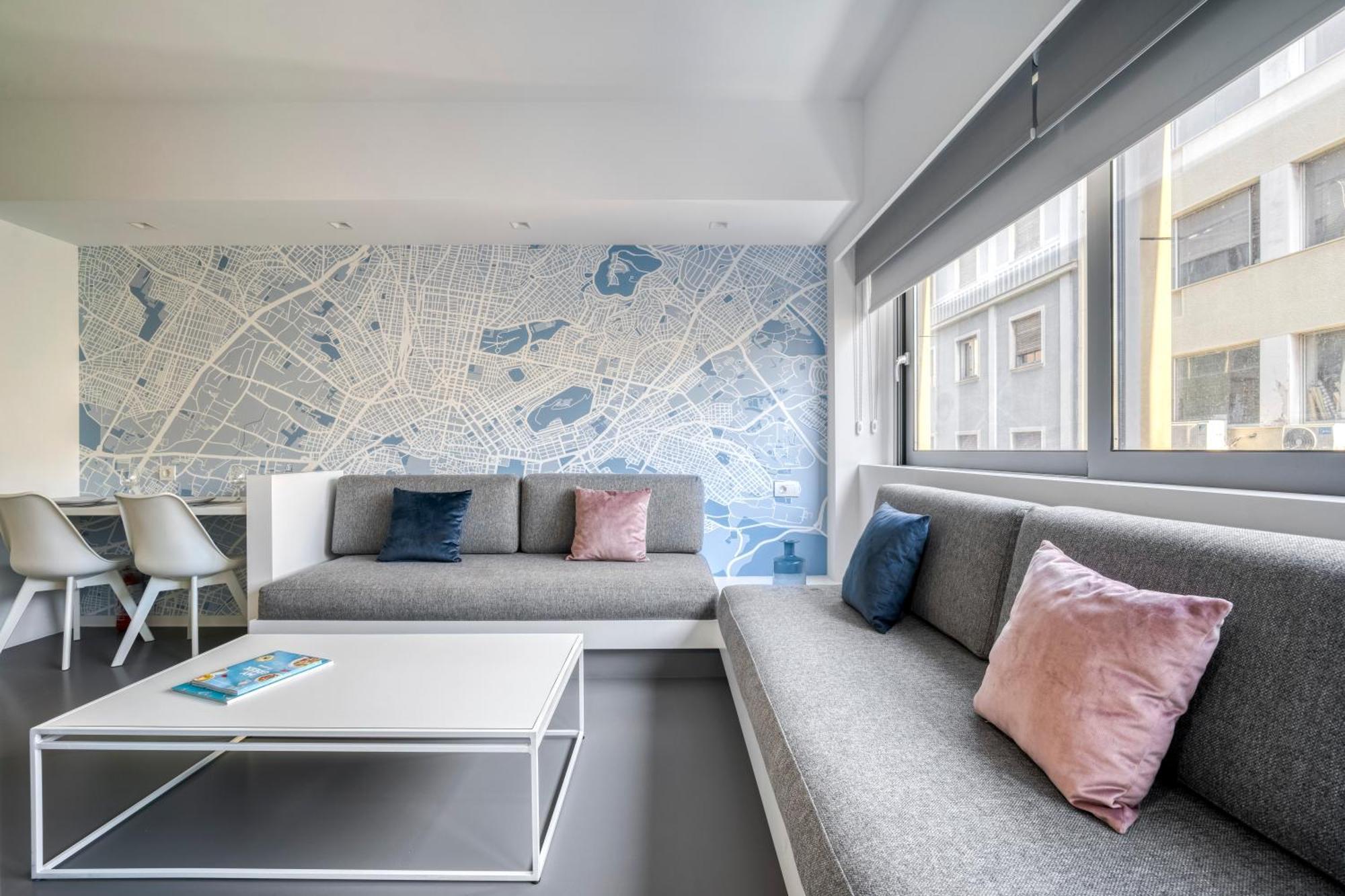 Apartment Color Cube *