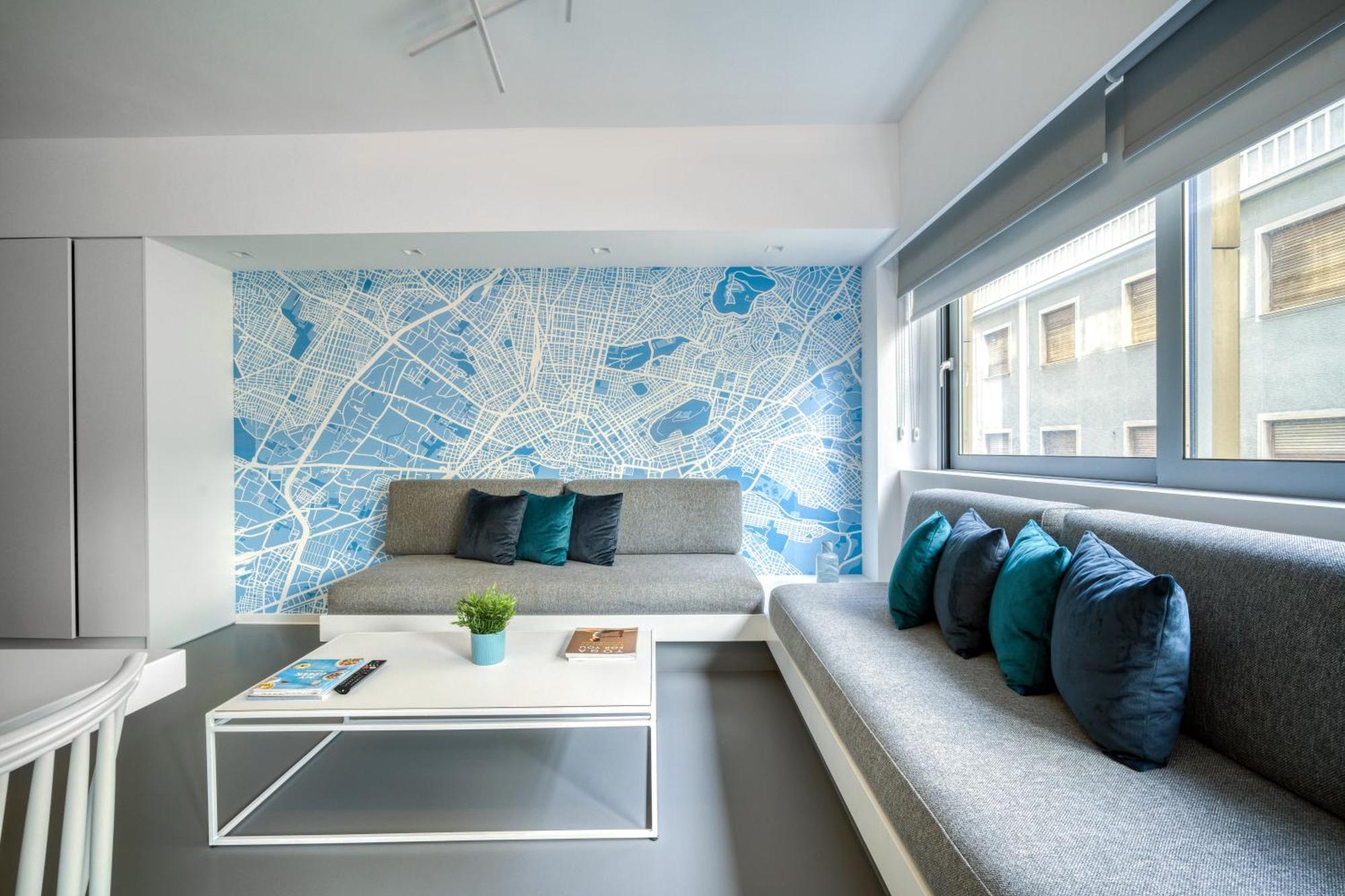 Color Cube Apartment *