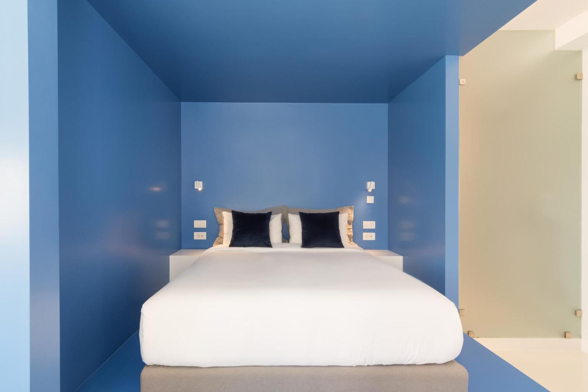 Color Cube Apartment Athens