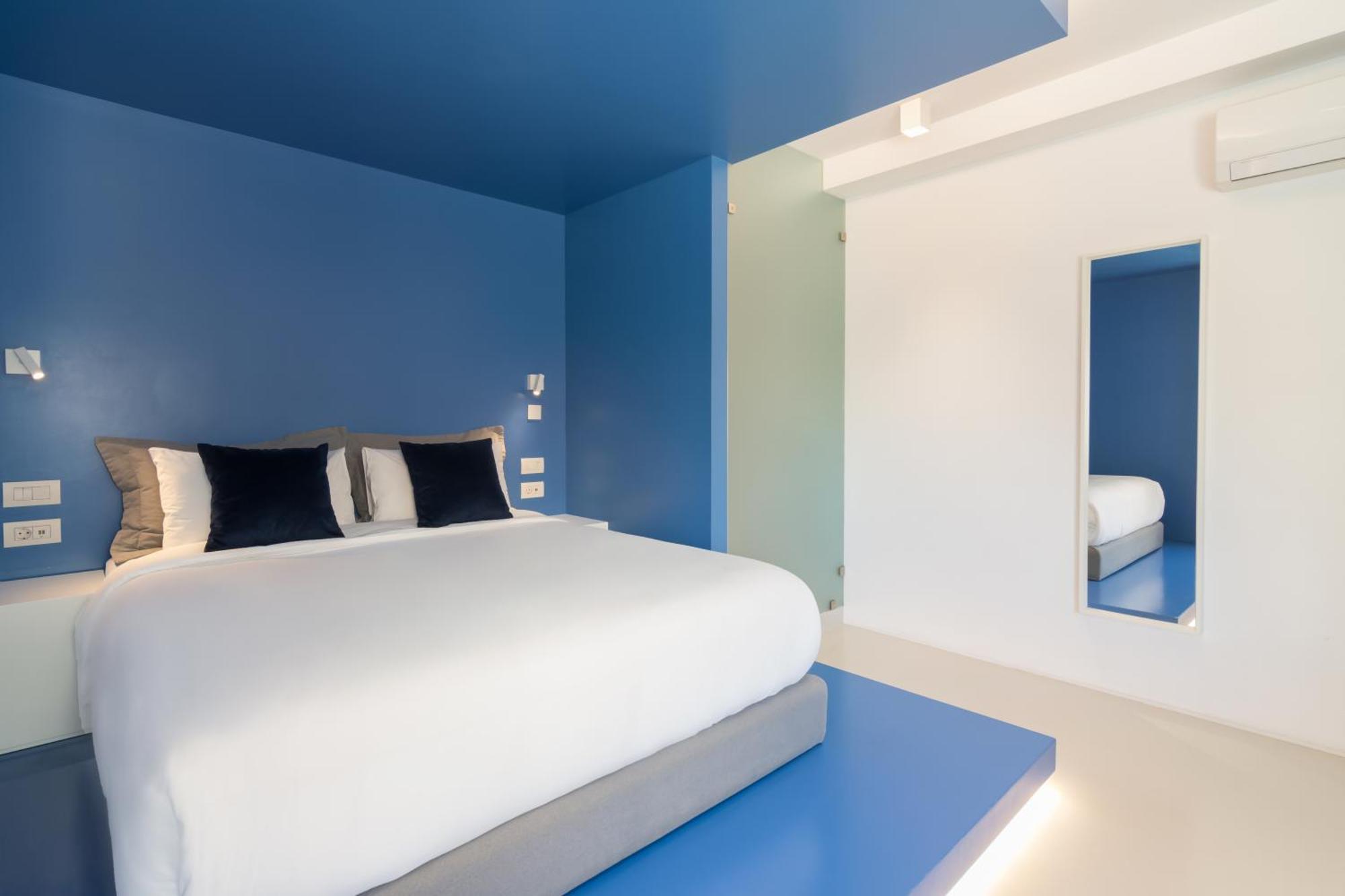 Color Cube Apartment