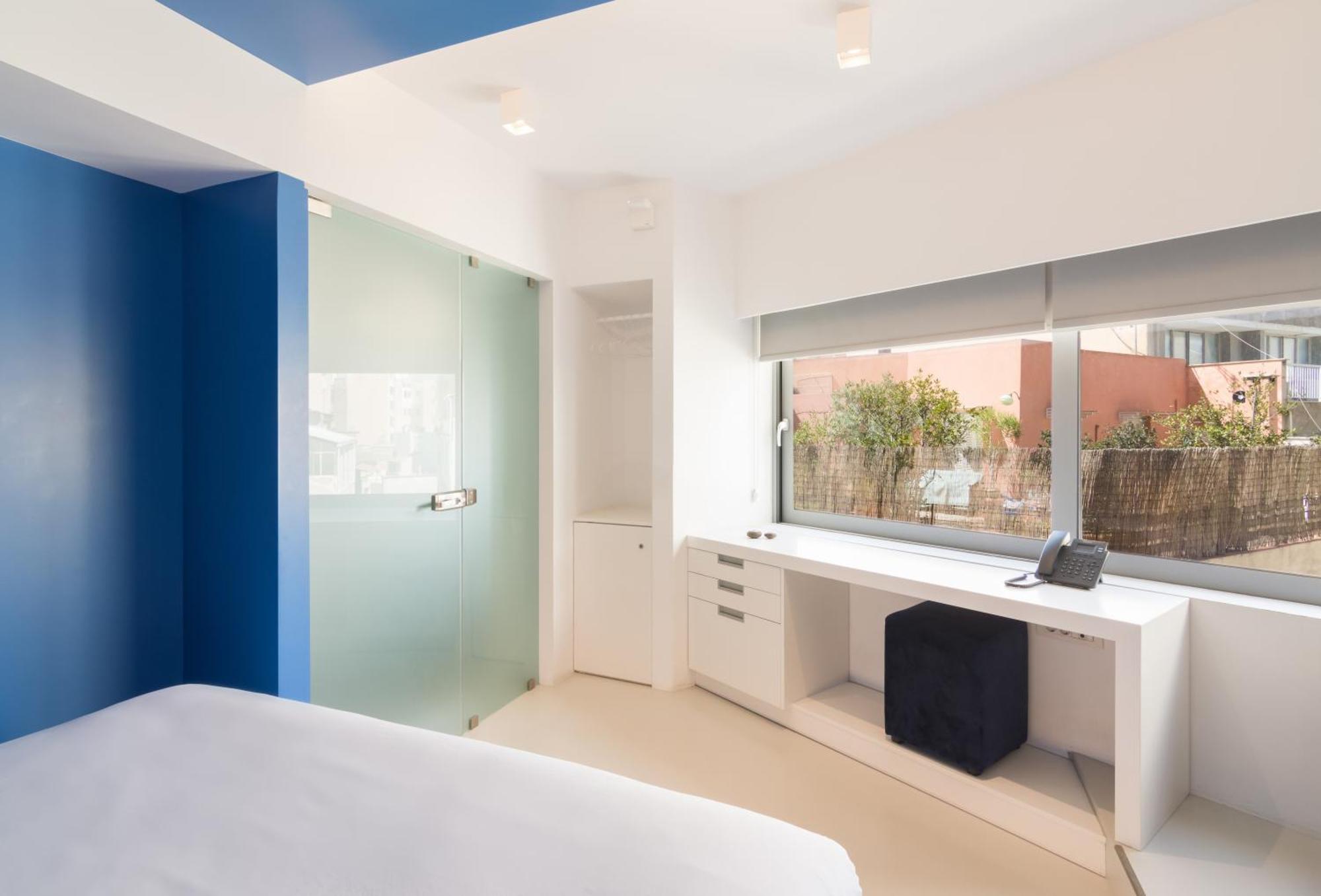 Apartment Color Cube Athens